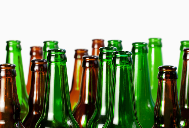 Пустые бутылки из под пива