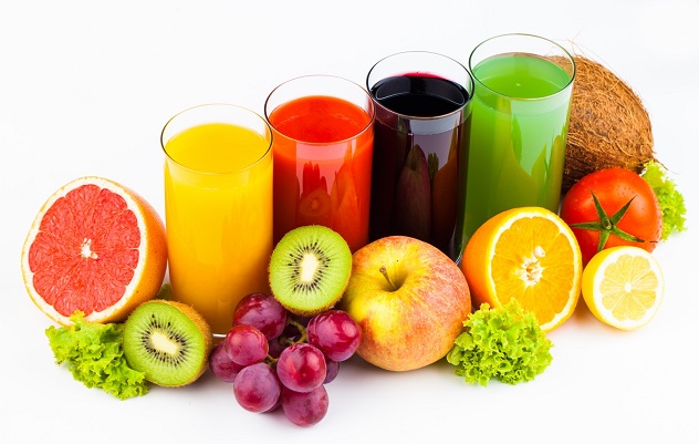 Свежевыжатые соки и фрукты