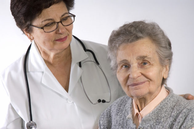 Средства от запора для пожилых пациентов должен назначать врач